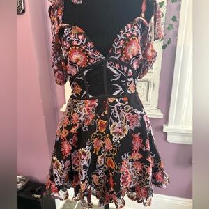 Free people size small embroidered floral romper